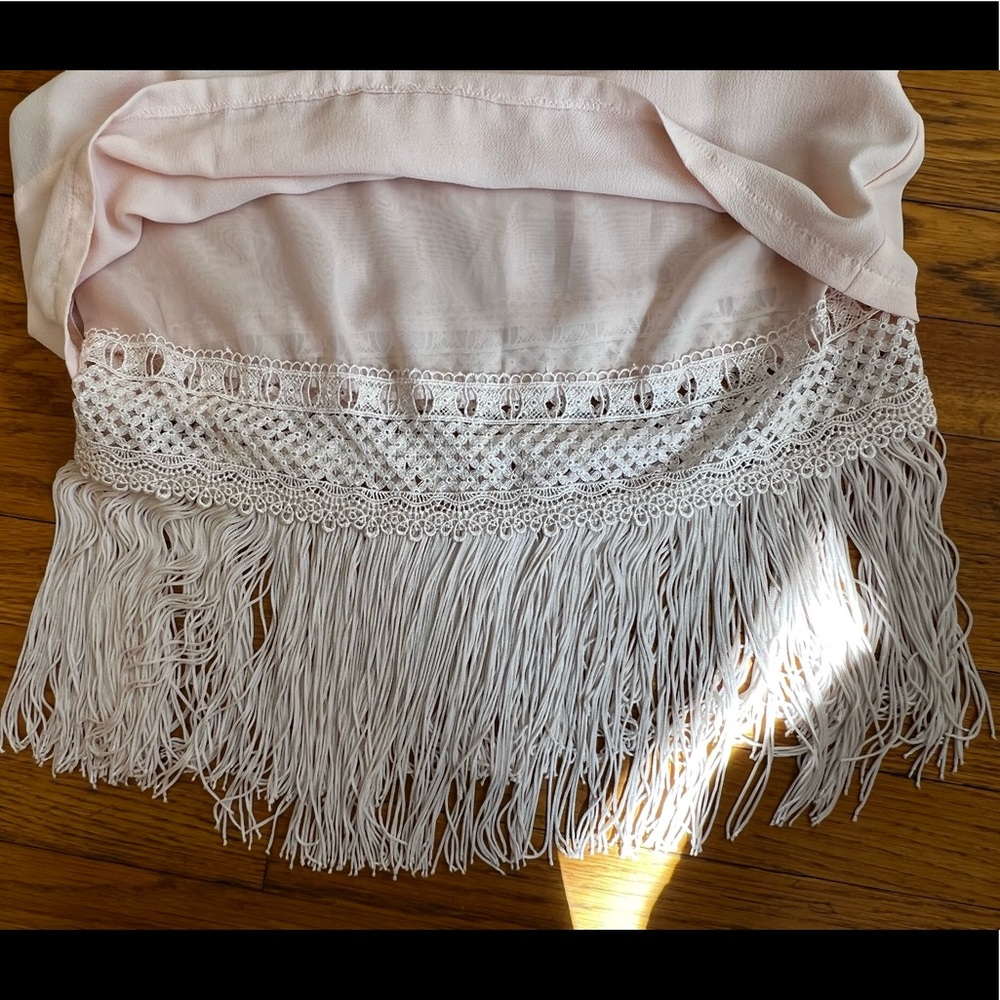 ASTR Pink/Blush Fringe Hem Crop Top Sz M - Picture 13 of 13
